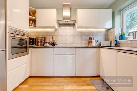 Flat 7, 9 Wettern Close, South Croydon, CR2 0NT