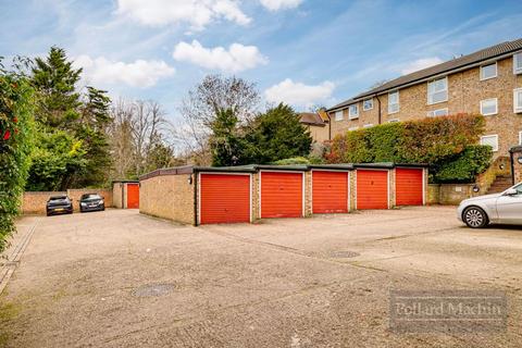 Flat 7, 9 Wettern Close, South Croydon, CR2 0NT