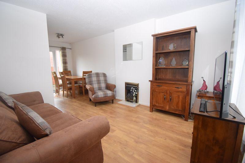 Sarsfield Avenue, Warrington 2 bed terraced house to rent £750 pcm (£