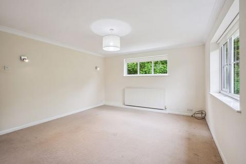 2 bedroom property for sale, Station Approach, Great Missenden HP16