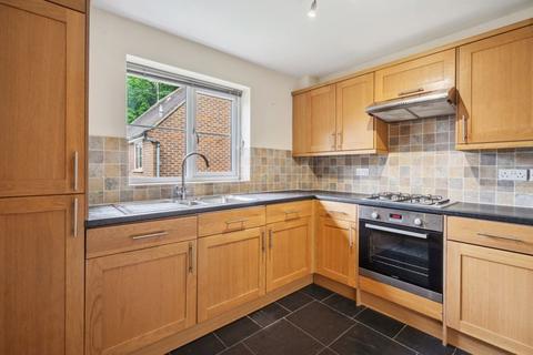 2 bedroom property for sale, Station Approach, Great Missenden HP16