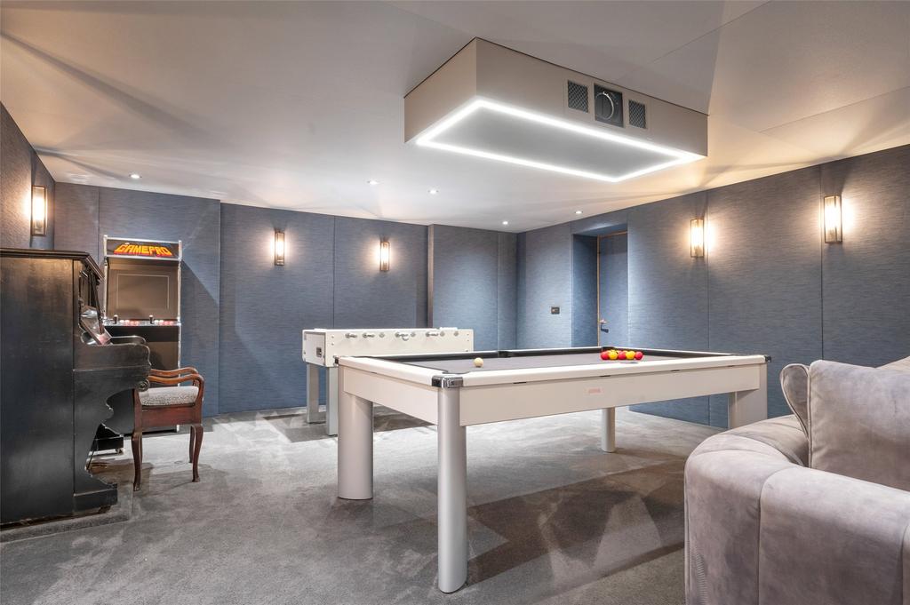 Cinema/Games Room