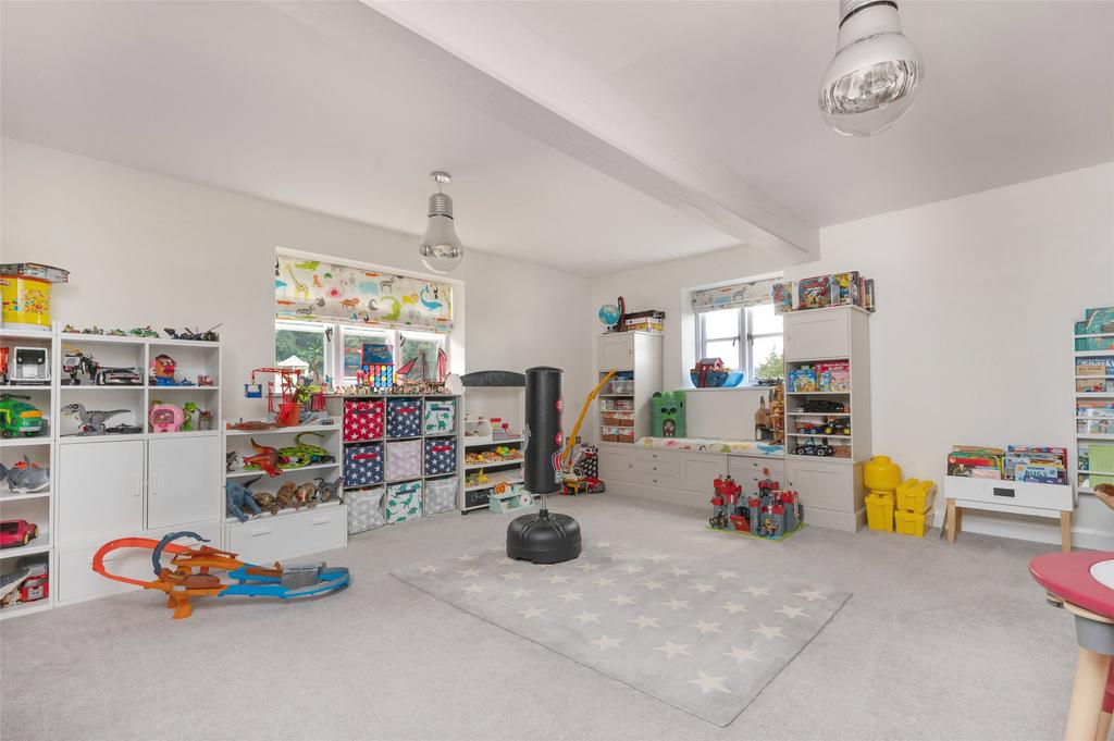 Playroom/Sittingroom