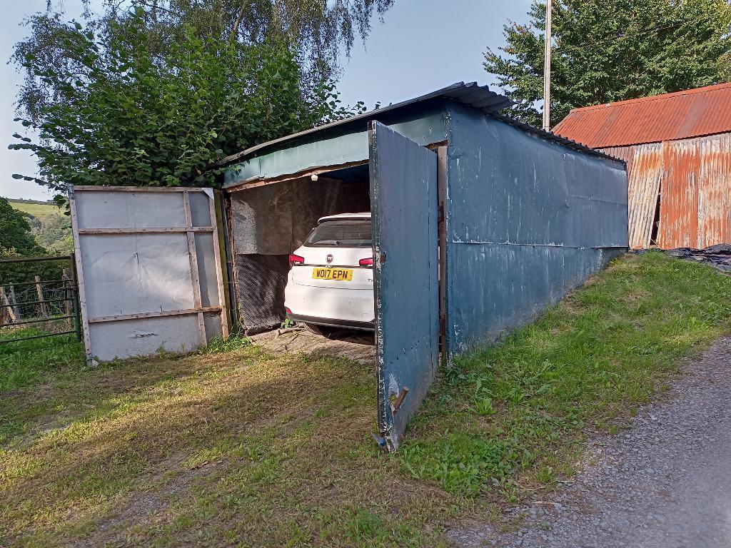 Detached Garage
