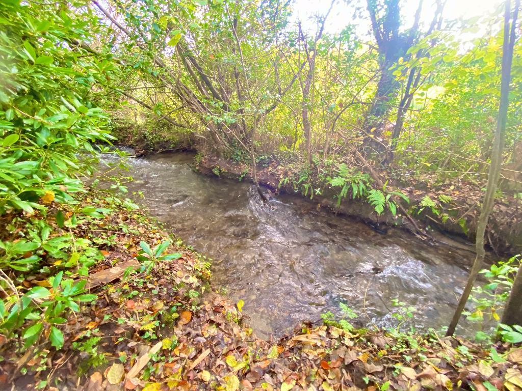 River Collen Bordering