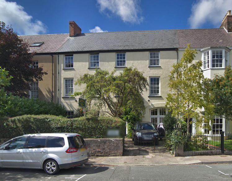 Hill Street, Haverfordwest, Pembrokeshire, SA61 1QL Guest house for