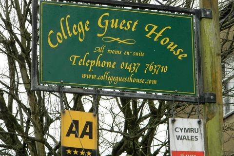 Guest house for sale, Hill Street, Haverfordwest, Pembrokeshire, SA61 1QL