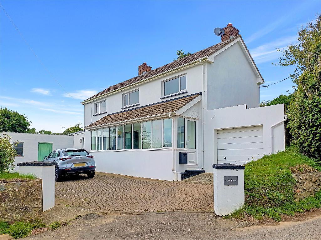 Bulford Road, Johnston, Haverfordwest, Pembrokeshire, SA62 3ET 3 bed