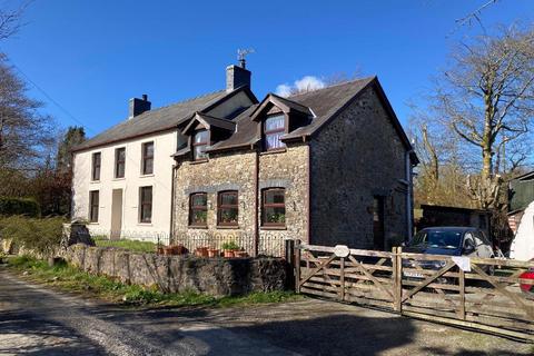 5 bedroom property with land for sale - Cwrtnewydd, Llanybydder, Ceredigion, SA40 9YP