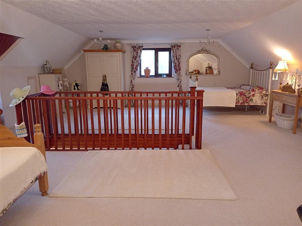 Guest Bedroom 5 / Games / Family Room