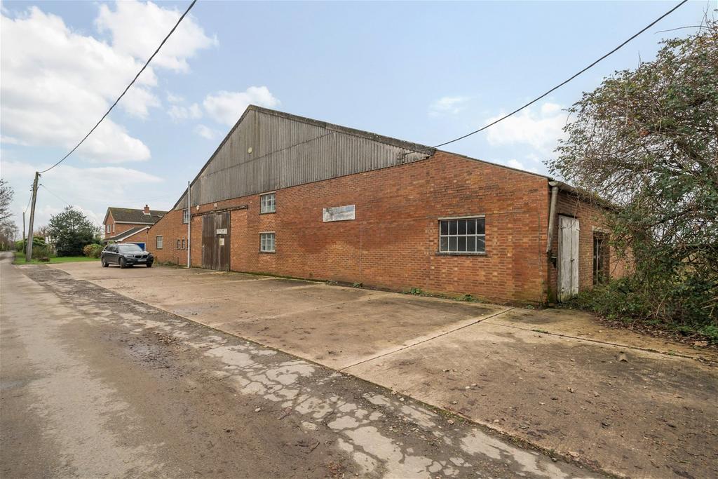 Fendyke Lane, Gorefield, Wisbech, PE13 4NF 7 bed equestrian property