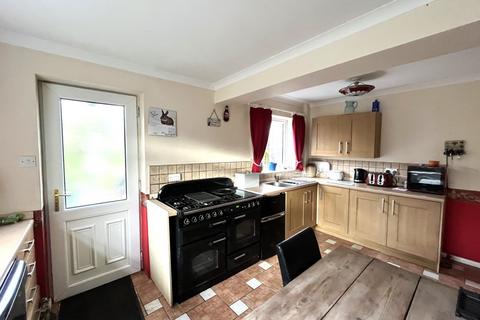 4 bedroom semi-detached house for sale, Ashleigh Avenue, Wakefield