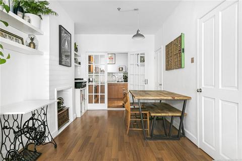 104 Washington Road, Worcester Park, KT4 8JH