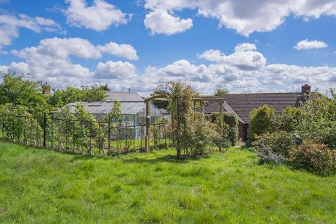 4 bedroom bungalow for sale, Harpersfield, Kings Caple, Hereford, Herefordshire, HR1 4UQ