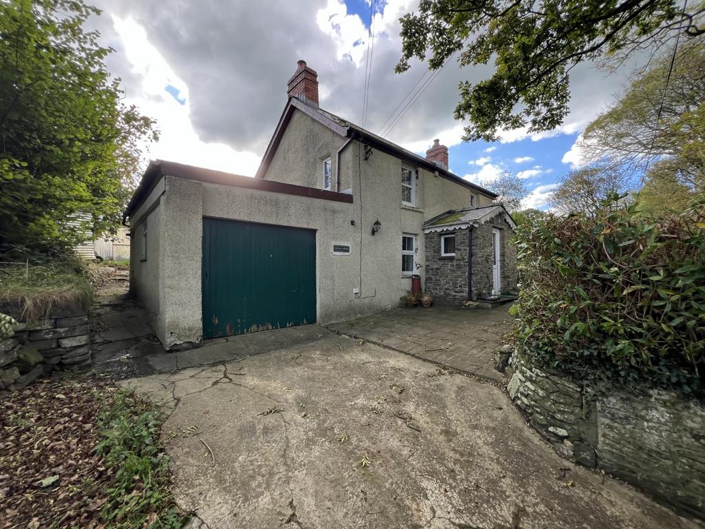 Attached Garage