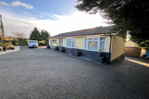 4 bedroom detached bungalow for sale - Croeslan, Llandysul , Ceredigion, SA44