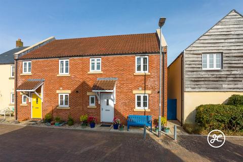 3 bedroom end of terrace house for sale, Barley Close, Cossington