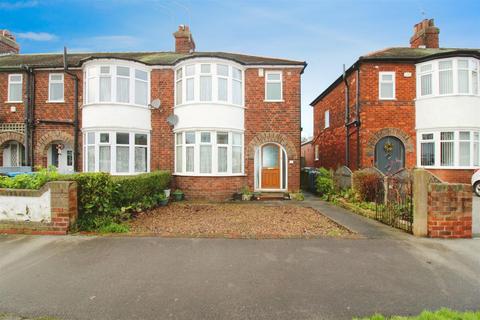 3 bedroom end of terrace house for sale - Highfield, Sutton-On-Hull, Hull