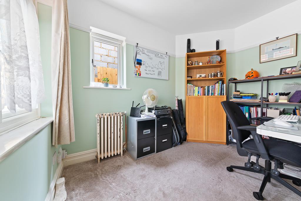 16 Kings Avenue -11.jpg