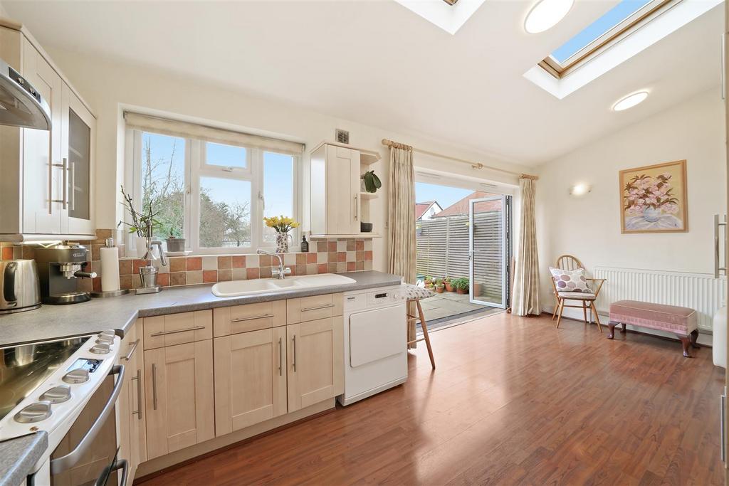 6 Abbotts Drive - Lo MJo K7km Z6rr0j8f YI3.jpg