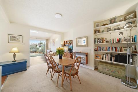 6 Abbotts Drive, Wembley, HA0 3SD