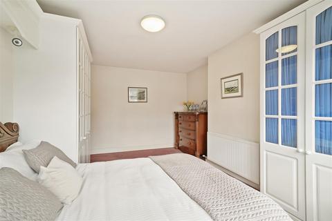 6 Abbotts Drive, Wembley, HA0 3SD