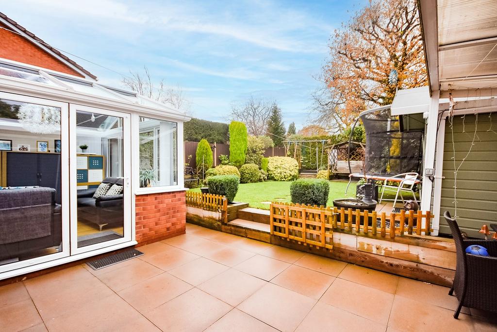 Huntsmans Gate, Burntwood, WS7 4 bed detached house for sale £495,000