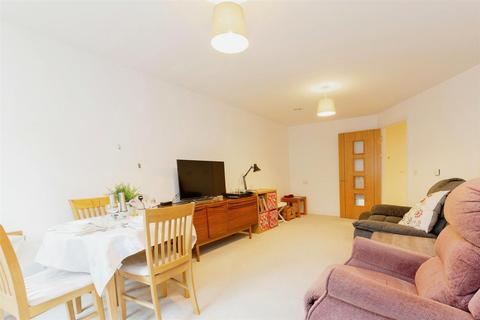 1 bedroom apartment for sale, Elizabeth House, St. Giles Mews, Stony Stratford,