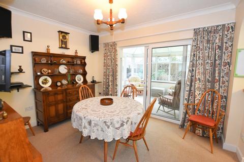 2 bedroom bungalow for sale - Alexandra Close, Illogan, Redruth, Cornwall, TR16