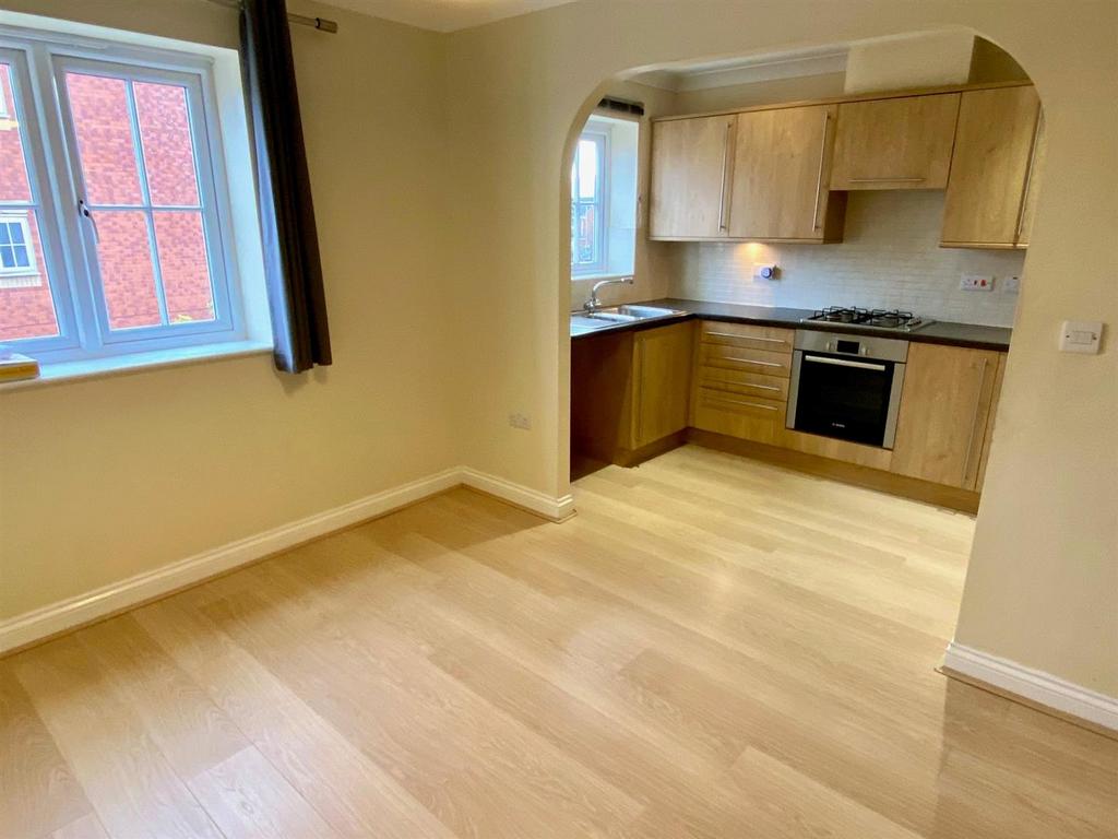 Spring Place Court, Mirfield 4 bed townhouse for sale £239,950