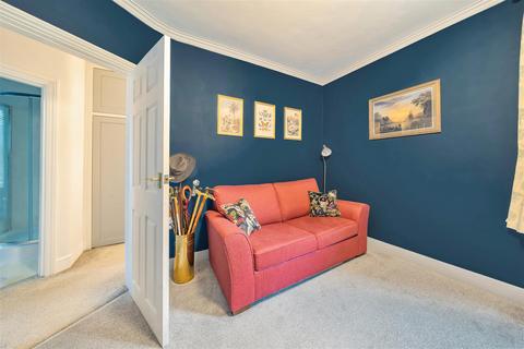 96 Albert Road, London, SE25 4JW