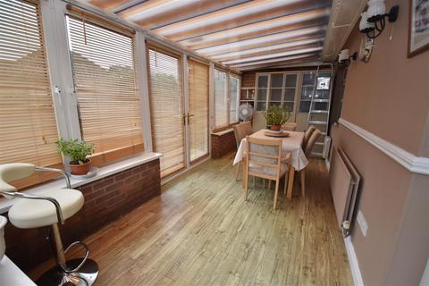22 Canewdon View Road, Rochford, SS4 3DT