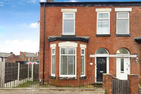 3 bedroom end of terrace house for sale, Henrietta Street, Leigh