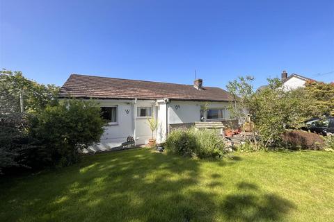 4 bedroom detached bungalow for sale, Mydroilyn, Lampeter