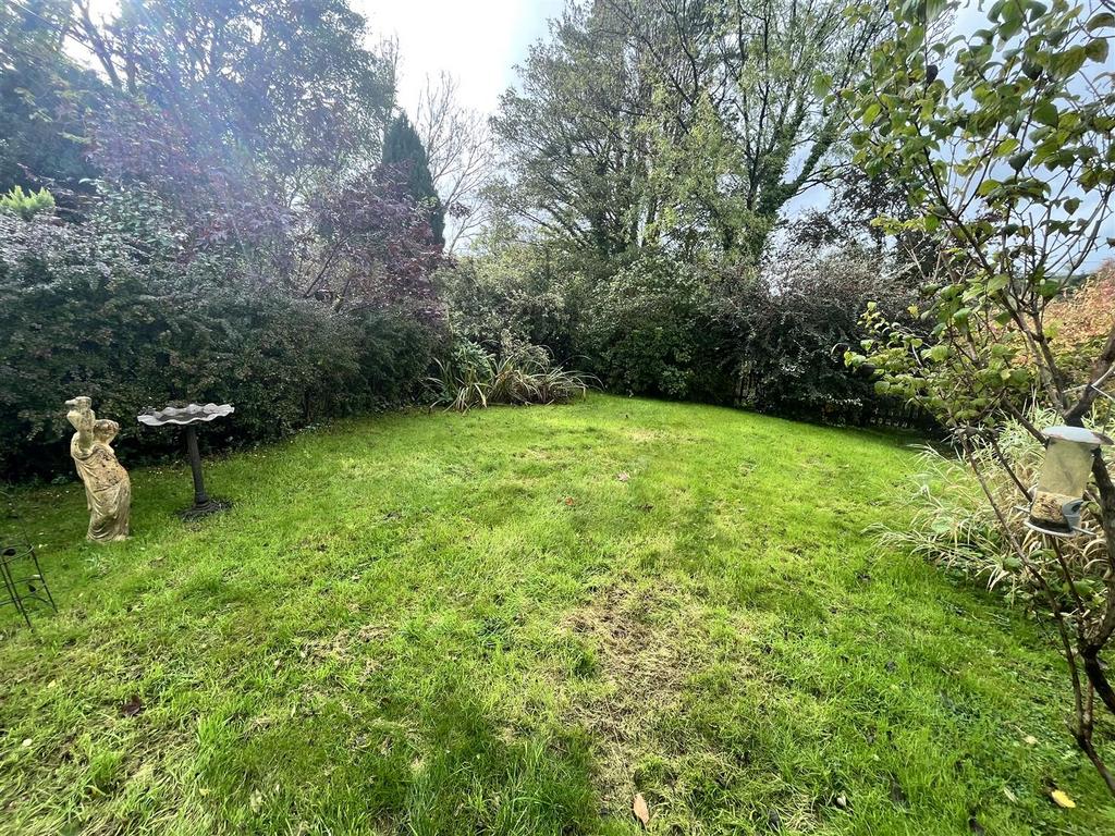 Front garden 1.JPG