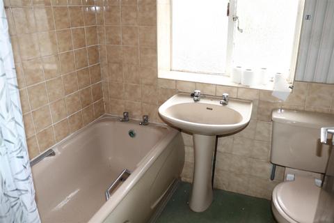 1 King George Crescent, Walsall, WS4 1EF