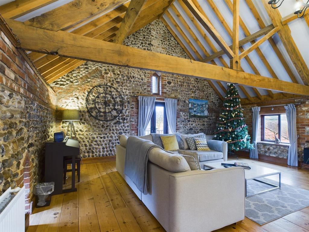 Main Road, Sidestrand, Cromer 3 bed barn conversion for sale £550,000