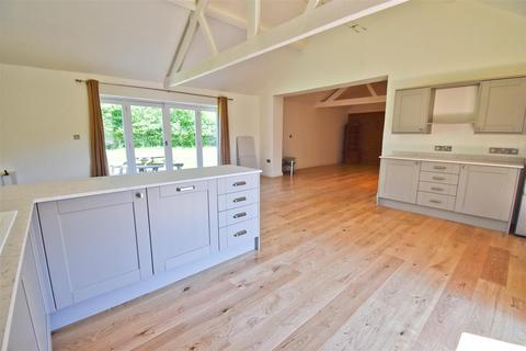 4 bedroom barn conversion to rent - Rectory Road, Suffield, Norwich