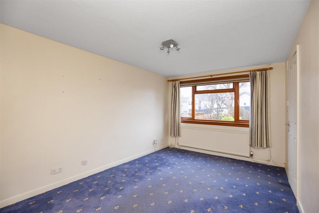 53 Arkaig Drive 5.jpg
