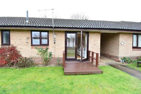 1 bedroom bungalow for sale, Walcourt Road, Kempston, Bedford, MK42