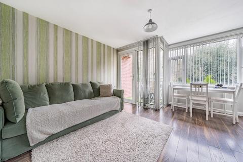 2 bedroom maisonette for sale, Knee Hill Crescent, London