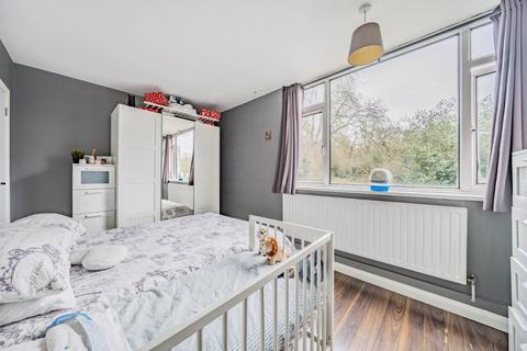76 Knee Hill Crescent, London, SE2 0YP