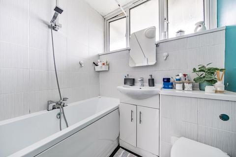 76 Knee Hill Crescent, London, SE2 0YP