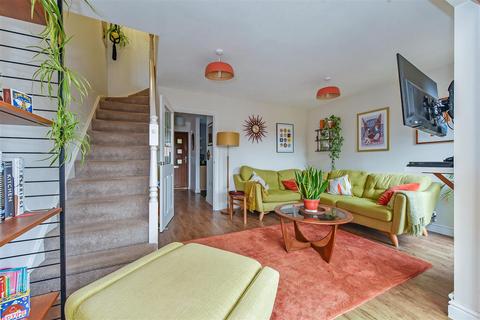 101 Foxdown, Overton, Basingstoke, RG25 3JQ