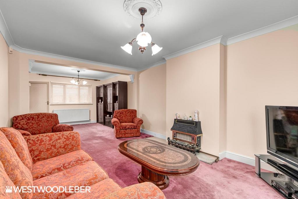 Rye Road, Hoddesdon EN11 3 bed semidetached house for sale £499,995