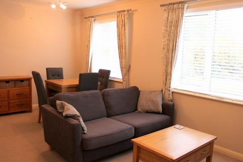 54 Trevithick Close, Feltham, TW14 9XJ