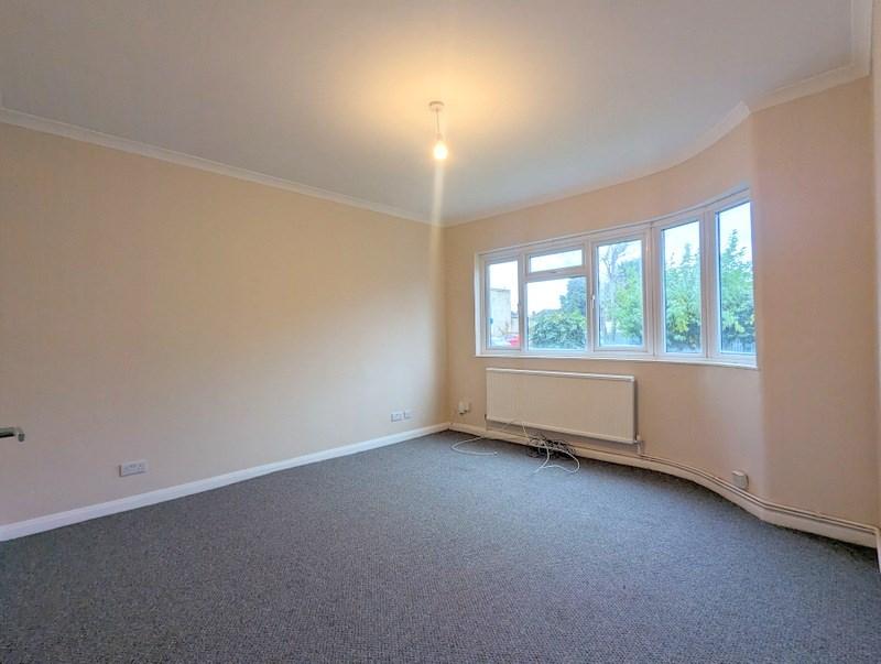 Imperial Road, Feltham, TW14 3 bed semidetached house to rent £2,100