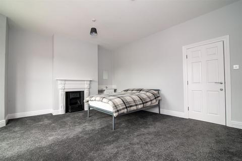 6 bedroom terraced house to rent - Meriden Street, Coventry