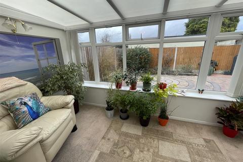 30 Treasure Close, Glenfield, Leicester, LE3 8LT