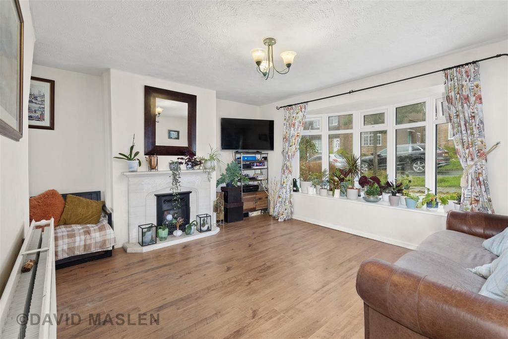 Batemans Road 3 bed house for sale £325,000